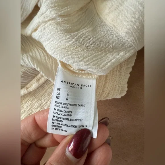 American Eagle Long Sleeve Boho Embroidered Floral Wrap Top Blouse Size Large - Picture 8 of 9